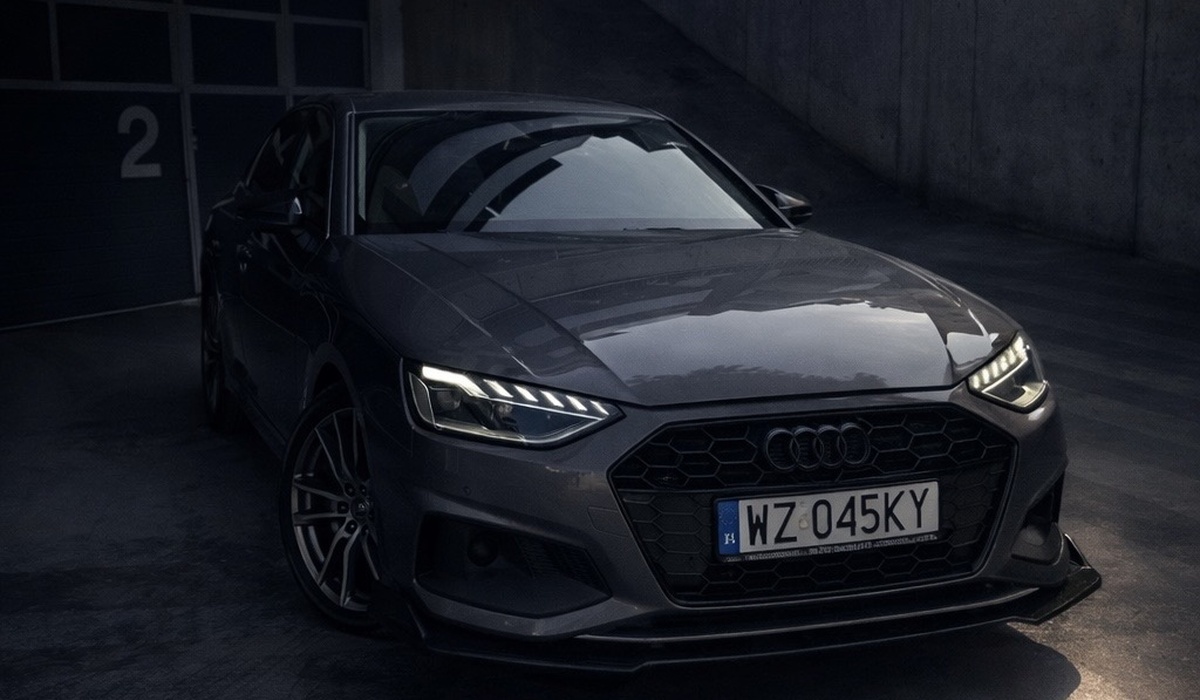 AUDI A4 Sedan